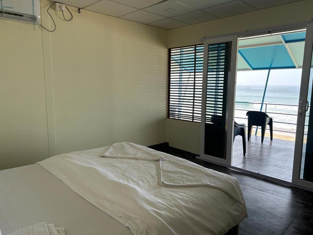 The Tito'S Blue Sky Beach Resort アゴンダ エクステリア 写真