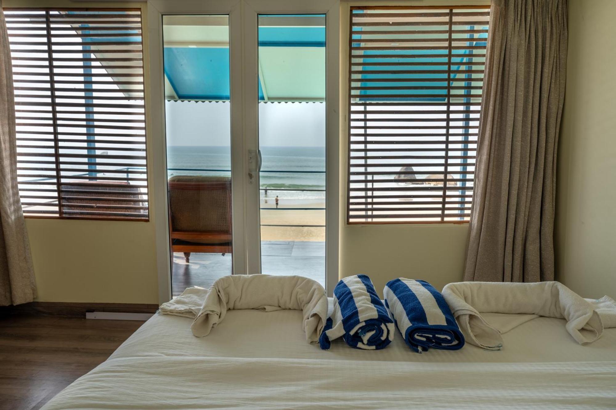The Tito'S Blue Sky Beach Resort アゴンダ エクステリア 写真