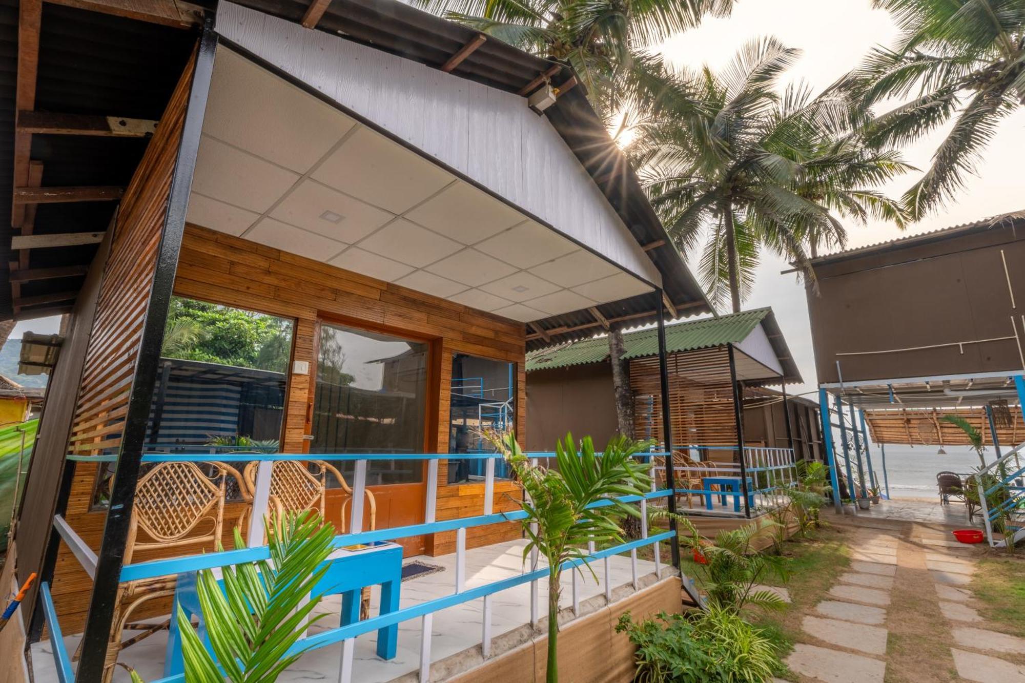 The Tito'S Blue Sky Beach Resort アゴンダ エクステリア 写真